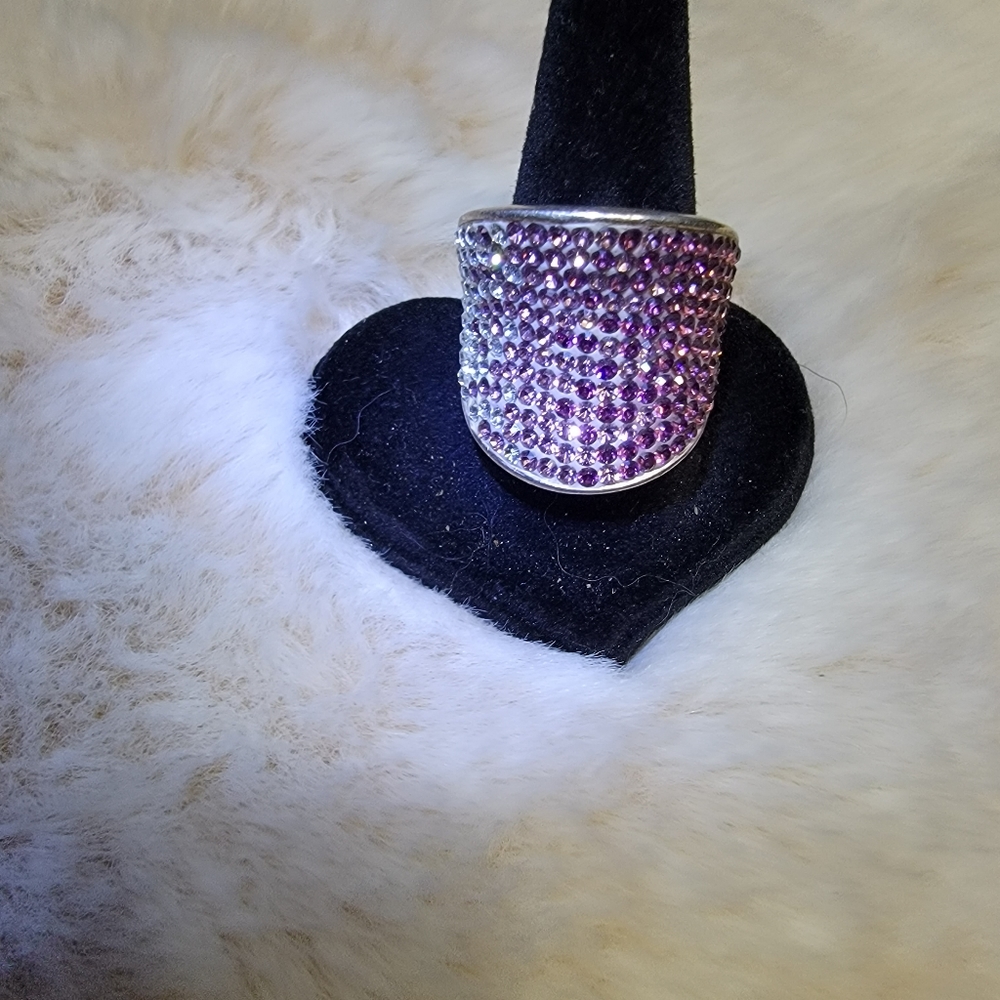 Dark pink/purple ombre glitter stone ring. Size 7.